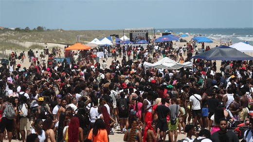 Video: Thousands of spring breakers take over the beach at Tybee Island during Orange Crush 2025