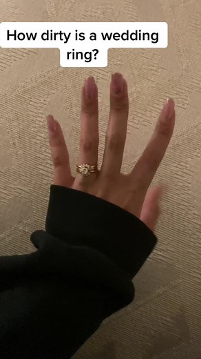 How dirty is my wife’s wedding ring? #science #germ #sciencebiatch #gross #nasty #howdirtyis #dirty #interesting #bacteria #sciencetok #cool #fyp #clean #foryou #micro #curious #サイエンス #科学 #実験 #バクテリア #funfact #facts #fact #germs #interestingfact #interestingfacts #interstingfactoid #amazingfact #amazingfacts #amazing #randomfacts #randomfact #randomfactsforyou #factstime #dailyfact #funfacts #factoftheday #funfactoftheday #bio #biology #biomed #lab #labwork #laboratorio #biologia #microbiologia #