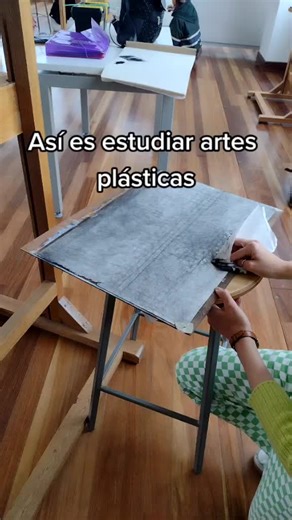 Descubriendo las Artes Plásticas: Estudio y Creatividad