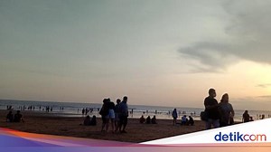 Pantai Petitenget Bali: Lokasi, Harga Tiket dan Daya Tariknya