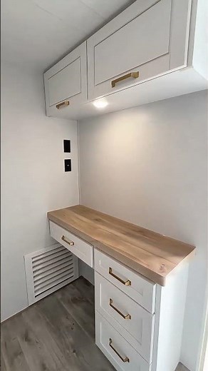 👨‍👩‍👧‍👦 A Mid-Bunk Layout Families Will LOVE! | Jayco 355MQBS ❤️