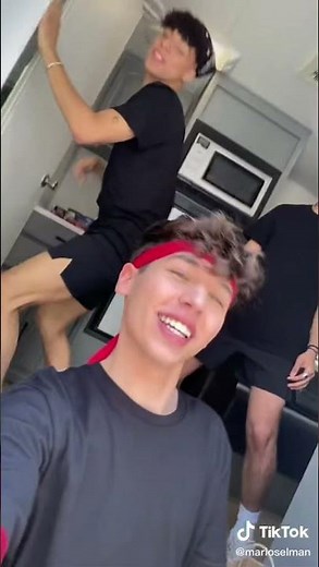 Larray Does The “Smooth Talking” smiley Cyrus TikTok Trend With Mario Selman & Santea