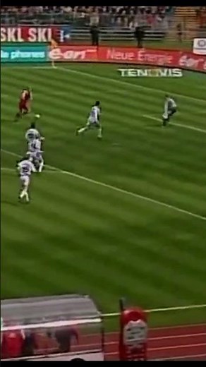 2001 Bayern Munich vs Schalke 04 | Jancker’s Goal & The Decibel Explosion! 🔥 #classicgoals
