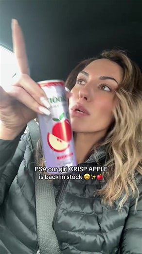 The viral Bloom Apple flavor is officially BACK and yes — you can finally grab it on TikTok Shop again. If you missed it the first time, this is the crisp apple sparkling energy everyone was hunting down. Same iconic taste, refreshed can, and that clean, refreshing apple flavor that made Bloom Apple go viral in the first place. Zero sugar, natural caffeine, and the perfect sparkling energy drink for busy mornings, workouts, content days, or when you need an afternoon pick-me-up without the crash