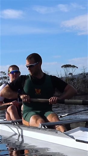 Decent Rowing on Instagram: "Free Rowing Course www.decentrowing.com Full Video for Members: https://www.decentrowing.com/how-to-position-the-outside-hand/ #Rowing #RowingCoach"
