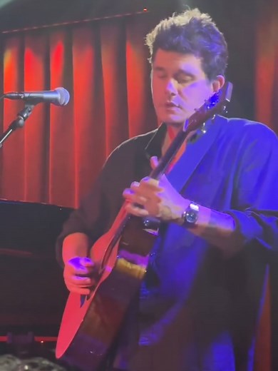 John Mayer no Blue Note Hawaii: Performando