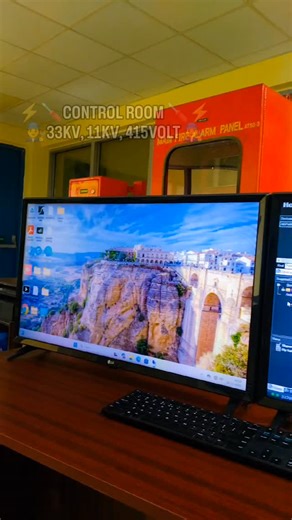 Manan_1234 on Instagram: "CONTROL ROOM, 33KV PANEL,11KV PANEL,415VOLT #electricianlover❤️💡🪛🔨⚡🇮🇳🇮🇳 #new #newpost #natura #11"