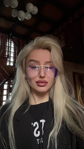 Understanding Body Language in Conversations