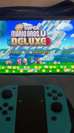 New Super Mario Bros. U Deluxe Marching Along