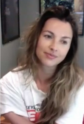 Amelia Warner: A Glimpse of Grace and Beauty