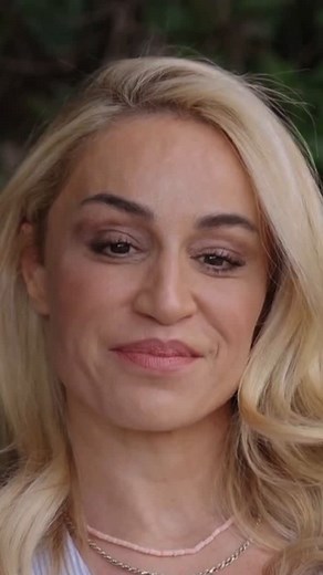 Πρωταγωνιστές on Instagram: "Η Καρολίνα Πελενδρίτου εξομολογείται στο Σταύρο Θεοδωράκη τις δυνατές αλλά και τις δύσκολες στιγμές της. Δείτε ξανά την εκπομπή στο link στο bio. @stavrostheodorakis | @karolina_pelendritou | @alphatv #protagonistes #alphatv #πρωταγωνιστες"