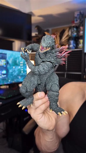 Lukey on Instagram: "S.H. Monsterarts Godzilla 2000 Unboxing"