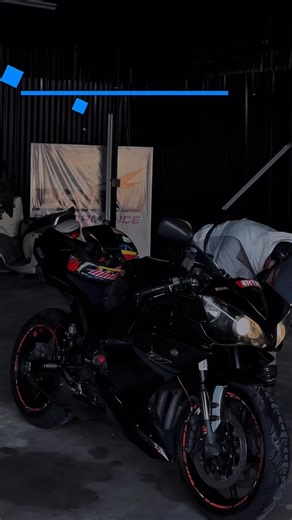 Yamaha R1 Pampered with Premium Wash