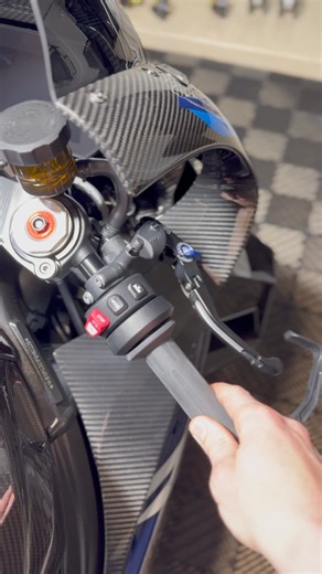 Quickshifter issues on your BMW? Try this! When we see the quickshifter not working in higher gears (shifting from 4 to 5 or 5 to 6) discussed on forums or emails to us, the clutch lever/microswitch is usually the culprit. This video should help you with basic diagnosis and troubleshooting of the issue. Like the videos says, there’s many variables that play into this issue, like adjustments, basic maintenance, or aftermarket levers. If you have trouble with doing the adjustments yourself, see yo