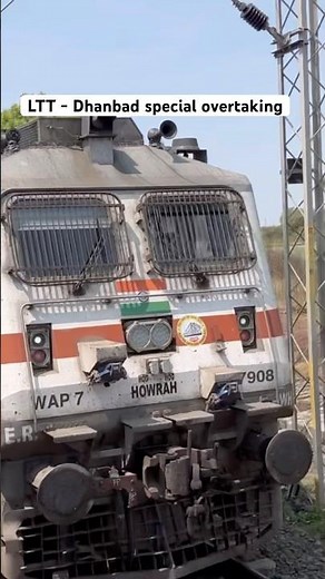 6 घंटे लेट LTT Dhanbad Special train overtaken