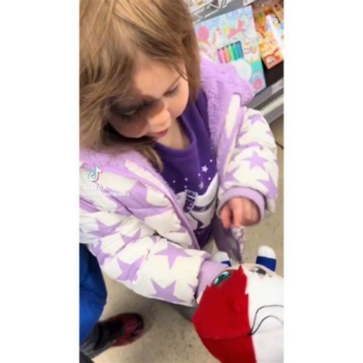 Anime News Centre on Instagram: "Yuki Kaji, the original voice actor of Shoto Todoroki from 'My Hero Academia', recently shared an emotional moment on his official X account. He revealed that the series' creator, Kohei Horikoshi, had watched a viral video of a young girl with a birthmark in the same spot as Todoroki’s scar. In the video, the girl, Winry, smiles brightly while hugging a Todoroki doll, saying, "It's the same as me," as she compares her birthmark to the character's. Kaji quoted the