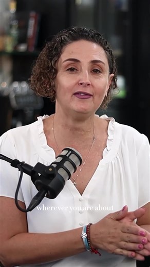 Creating a kosher kitchen is very close to my heart ✨. It’s more than just a layout, it’s about designing a space that truly supports tradition and daily life. From keeping meat, dairy, and parve separate, to planning storage and flow, every decision has meaning. What I love most is blending these traditions with modern design, so the kitchen feels both functional and beautiful… a true reflection of lifestyle and culture. ✨ Don’t miss the full Design Tips & Sips episode this Wednesday at 4:30 PM