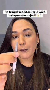 132K views · 2.3K reactions | ✨ Truque super fácil: use uma pinça de sobrancelha para fazer o cantinho interno e o delineado de gatinho perfeito!  Uma dica prática que vai transformar seu olhar em segundos.Hashtags:#DelineadoPerfeito #TruqueDeBeleza #MakeUpTips #OlharMarcante #CantinhoInterno #DelineadoDeGatinho #MakePerfeita #MaquiagemFácil #BeautyHack #MakeUpLovers | Tais B Souza | Facebook