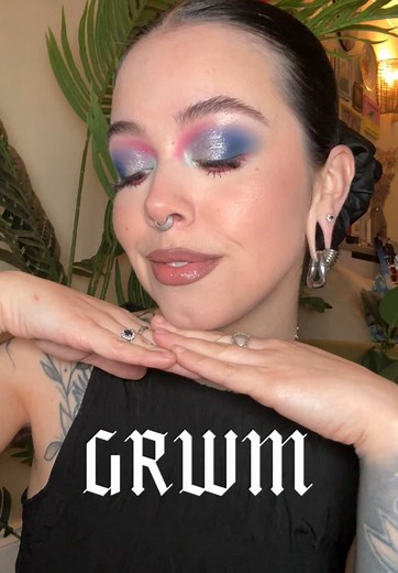 Alternative Makeup Tutorial with Vibrant Eyeshadow