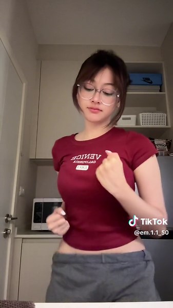 วิดีโอของ กีต้าร์ (@em.1.1_50) พร้อมเพลง La Mamá De La Mamá (Perreo) - Dj Rodri