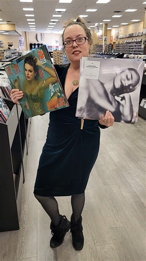 Why Is Taylor Swift NOT #1?! Olivia Dean Deserves the Charts Too 🎄🎶