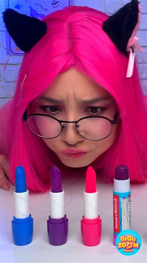 Ne mélangez pas de colle avec vos lèvres ! 😲 | 123 GO Challenge French