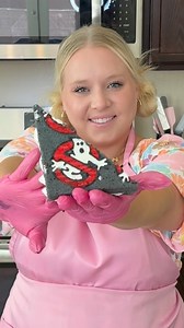 Make a Ghostbuster’s cake sandwich with me 🥰 New cakes drop at my shelf every Friday at @thecollectivemarketaz inside Chandler fashion center!! #ghostbusters #halloween #halloweencake #ghostcake #ghostbusterscake #cake #cakesandwich #cakedecorating #halloweenfood | Dani Bell