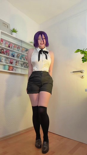 Reze Cosplay - Chainsaw Man Anime Girl