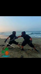 Ejercicios con espada ropera en.la playa 21 años de la Asociación Mexicana de Esgrima Antigua #asociacionmexicanadeesgrimaantigua #esgrimadeduelo #esgrimamexico #esgrimaantigua #esgrimahistorica #historicalfencing #artemarcial #artesmarcialescdmx #artemarcialmexico #sable #espadalarga #ropera #espadaropera #longsword #duelistas #duelfencing #swordduel #granasaltodearmaslatinoamerica #granasaltodearmas #swordduelist #fencing #jornadasdeduelos #destrezadiablera #Acapulco #AcapulcoDiamante | Asocia