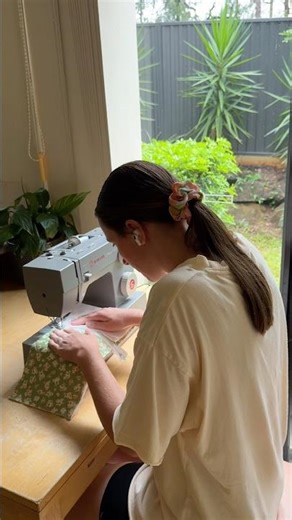 Sewing a quilted kindle case 📚 #sewing #quilted #sewingequipment #sewingmachine