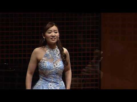 武満徹/ “小さな空” 宮地江奈(ソプラノ)