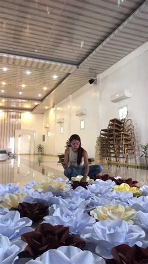 DIY Paper Flowers Backdrop for Wedding Entrance