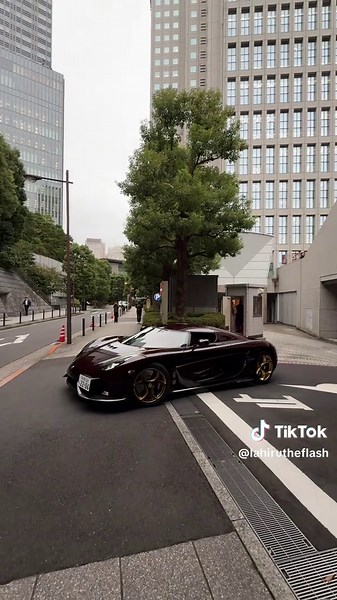 Koenigsegg Regera with Gold Leaf Wheels in Japan