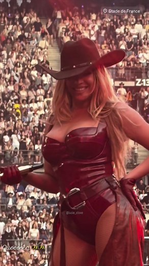 _Beyoncé_My_Life__ • FanPage ✨️ on Instagram: "Beyoncé slaying her performance of THIQUE in a stunning new outfit! 🔥✨💃 Show 3 📍Paris, FR 🇫🇷 🗓 June 22, 2025 🎥 by @lucie_stove ❤️ #Beyoncé #THIQUE #NewLook #QueenB #PerformanceVibes #StyleIcon #OnStageMagic #CowboyCarterTour"