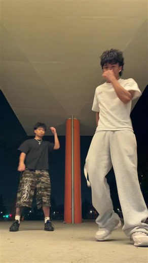 @Xander | #jamesamess | dance
