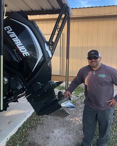 28K views · 63 reactions | Pro Angler Chase Brooks just installed the Megaware SkegGuard on his Evinrude G2! Thank you Chase! . Need a SkegGuard or SkegPro for your motor? Pick one up on our website here --> https://bit.ly/2tDbFtR . | Megaware KeelGuard | Facebook