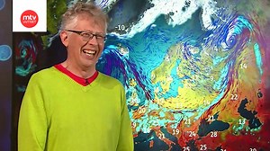 Pokka petti! Pekka Pouta repesi kesken suoran lähetyksen – sai juontajatkin sekoilemaan