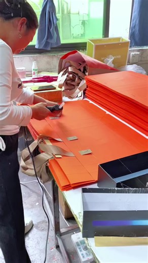 How to make orange handle clothing gift paper bag packaging with customized design #bag #packaging #shopping #custom #factory