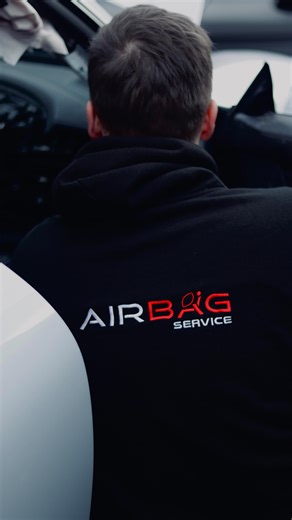 Airbag Warning Light On? Don’t Panic! 🚨 If your airbag warning light is on, it could be more than just a bulb—it’s a sign your safety system needs immediate attention. Our expert technicians will come to your location anywhere in England to check and fix your airbag system quickly and professionally. Stay safe on the road! ✅ 📍 Fast ✅ Reliable ✅ Professional #AirbagRepair #CarSafety #AirbagWarning #CarMaintenance #MobileMechanic OnSiteService UKCars DriveSafe CarProblems AutoRepair EnglandMecha