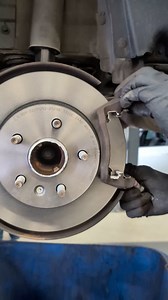 This GM car with german genes needs new brakes 🧐 #mechanic #repair #opel #astra #gm #brakes #broken #maintenance | Marius RBE