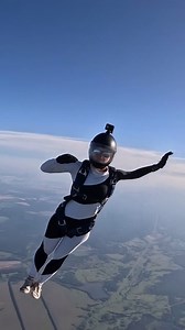 This one doesn’t need a breakdown. Dasha Abramova cruising through her ULTRA free routine, just hanging out in the sky and making it look way too easy. Calm, playful, very much in her element. If you get it, you get it. If you don’t, just watch it again. 📽️ @subbotinsanya 🛩️ @krutitcy #UltraFree #freestyleskydiving #womeninskydiving #skydiving #skydivingreels #SkydiveMag | Skydive Mag