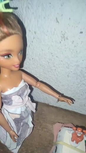 la muñeca 🤣🤣
