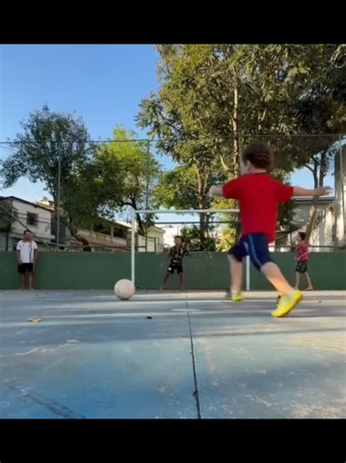 Os Melhores Lances Engraçados do Futebol – Momentos Divertidos