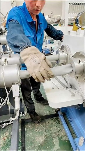 WATCH how our PVC electrical conduit wire pipe extruder produces perfect tubes in seconds!#PVC