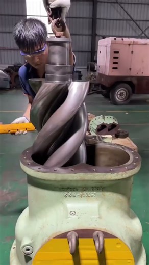 Screw air compressor assembly process