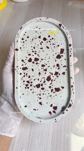 Making a terrazzo tray #cementart #concreteart #trinketdish #homedecor #diycrafts #jesmonite #art