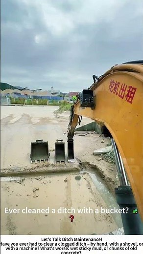 Excavator Cleaning Concrete from a Ditch – Satisfying Digger Work 🟨🧱