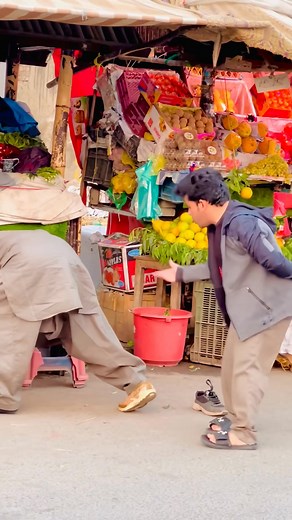 65K views · 259 reactions | Shoes change prank 藍 #prank #funny #comedy #comedyreels #newyorkcity #usa | Coach Pranks | Facebook