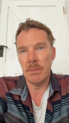 Benedict Cumberbatch Fan Page on Instagram: "⭐️NEW⭐️ Benedict speaking about the Letters Live competition 🫠🫠❤️ 💌 To send your letter to London, go to @letterslive website for all details. Deadline to enter: midnight on September 19, 2025 🔗 https://letterslive.com/dear-london/ 📸 Benedict, Letters Live, 2025 * * * * * * * * * * * * Tags (ignore) #benedictcumberbatch #cumberbatch #doctorstrange #sherlock #actor #movie #film #english #hollywood #cumbercollective #celebrity #theroses #oliviacolm