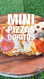 Mini pizzas con doritos y queso #pizza #doritos #doritosnachos | Soy Phillip